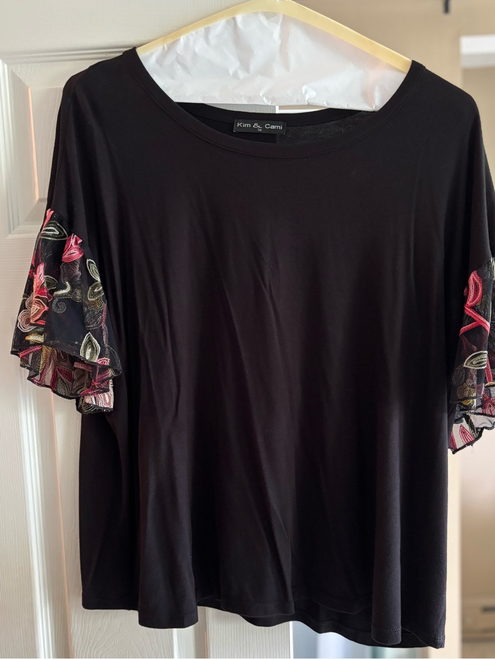Kim & Cami Black Short Sleeve 1X Top with floral Embroidered Flutter Sleeves